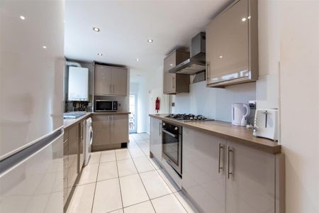 5 bedroom maisonette to rent - Photo 3