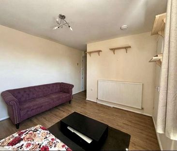 Hispano Mews, EN3 - Photo 2