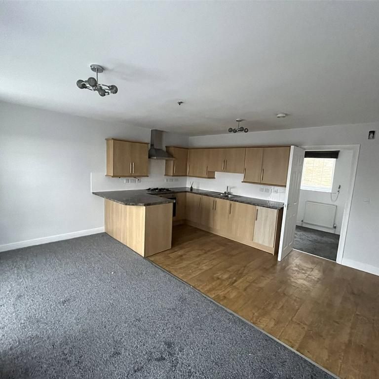 3 bedroom end of terrace house to rent - Photo 1