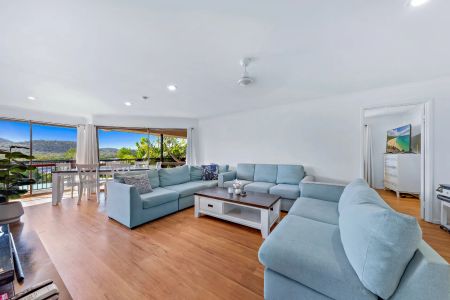 Elevated Living with Stunning Whitsunday Views - Photo 3