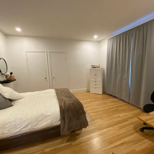 4 ½ à louer – métro Snowdon – idéal étudiants UdeM / HEC / Poly – 2 chambres - Photo 2