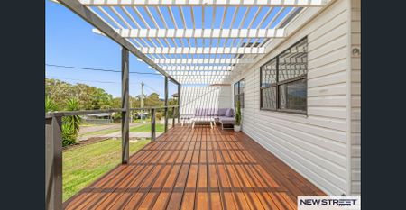 Charming House in a Prime Location - Photo 3