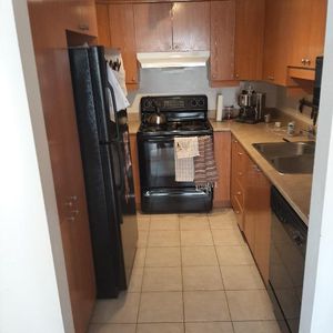 4 1/2 RDC A Louer 1450$ 01 Janvier - Photo 2