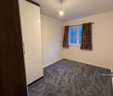 3 bedroom end of terrace house to rent - Photo 6