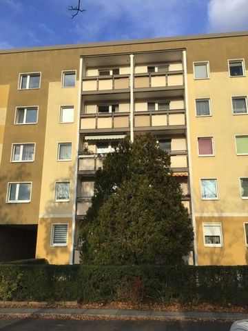 Jetzt schnell sein! Neu sanierte 4-Raumwohnung in Leuben! - Foto 5