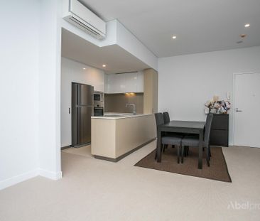 Perfectly Located Modern One Bedroom Apartment - Photo 5