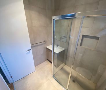 Beautiful Family Home - Photo 2