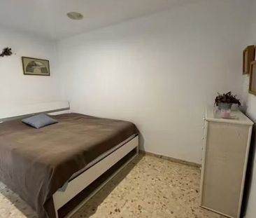 Carrer del Periodista José Ombuen, Valencia, Valencian Community 46010 - Photo 4
