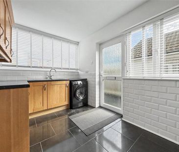 2 bedroom detached house to rent - Photo 2