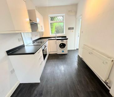 2 bedroom terraced house to rent - Photo 2