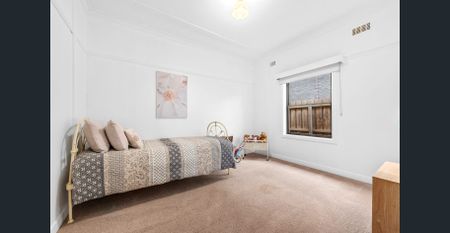 Beautiful Art Deco Home in Leafy Lifestyle Pocket - Photo 3