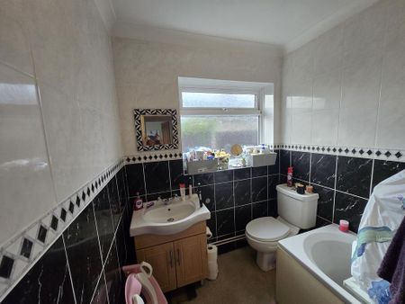 2 bedroom detached bungalow to rent - Photo 5