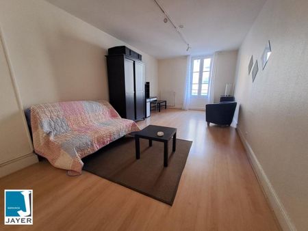 APPARTEMENT MEUBLÉ PROCHE CENTRE-VILLE - Photo 2