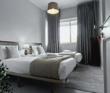 Rua de Faria Guimarães, Porto, Braga 4200-289 - Photo 4