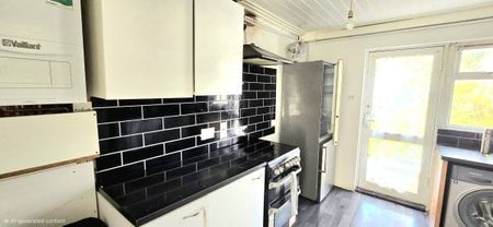Stoneleigh Avenue, Enfield EN1 4HH, Property for rent - Photo 3