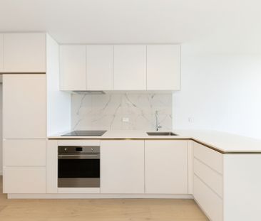 Brand New Living at "The Shard" - Modern Style and Ultimate Conveni... - Photo 5