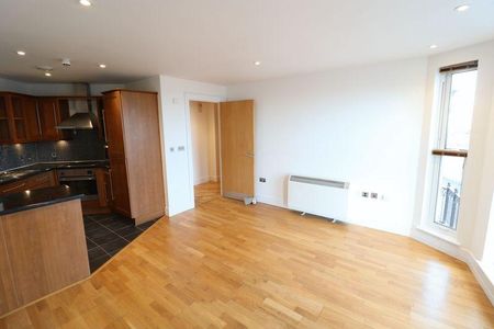 2 bedroom apartment to rent - Photo 4