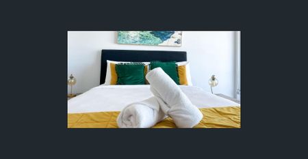 Coastal Luxury Living – Furnished 2 Bedroom Apartment in Prime Beachfront Position - Photo 5