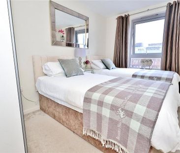 2 bedroom penthouse to rent - Photo 1