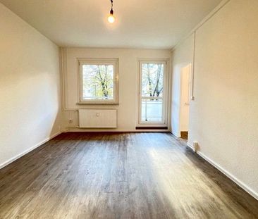 Bezugsfertige 3-Zimmerwohnung mit Balkon im 1.Obergeschoss - zum Ei... - Foto 1