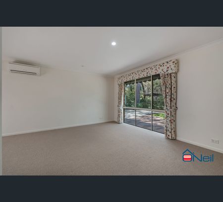 156 Peet Road, Roleystone, WA 6111 - Photo 4