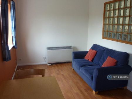 1 bedroom flat to rent - Photo 5