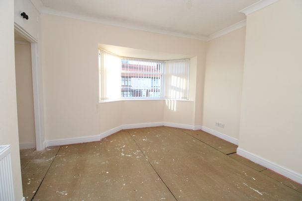 To Let 2 Bed End Terraced House - Photo 1