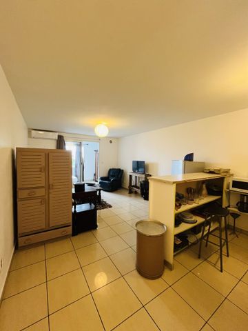 GRAND T1 BIS MEUBLE - SAINTE CLOTILDE - Photo 4