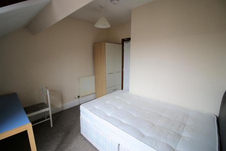 3 bedroom private hall to rent - Photo 5