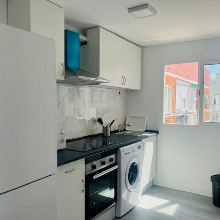 Calle León, Getafe, Community of Madrid 28903 - Photo 1