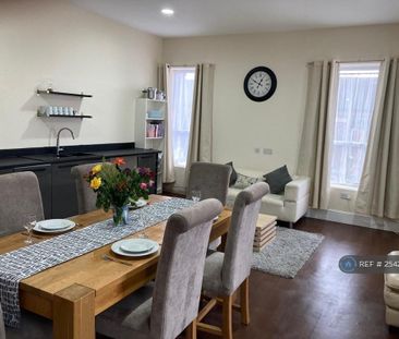 1 bedroom in a house share to rent - Photo 5