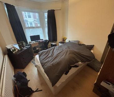 6 bedroom house to rent - Photo 3