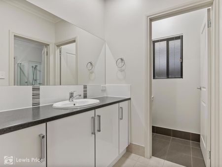 The Size Will Surprise - Photo 4