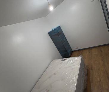 Room in a Shared House, James Turner Street, B18 - Photo 1