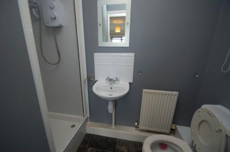 3 bedroom detached house to rent - Photo 3