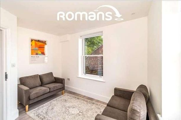 Mead House, Winchester, SO23 - Photo 1