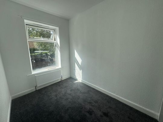 Vivian Place, Bradford - Photo 1