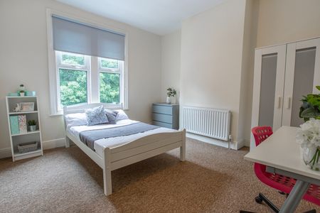 6 Bed Terraced House, Brocco Bank, S11 - Photo 2