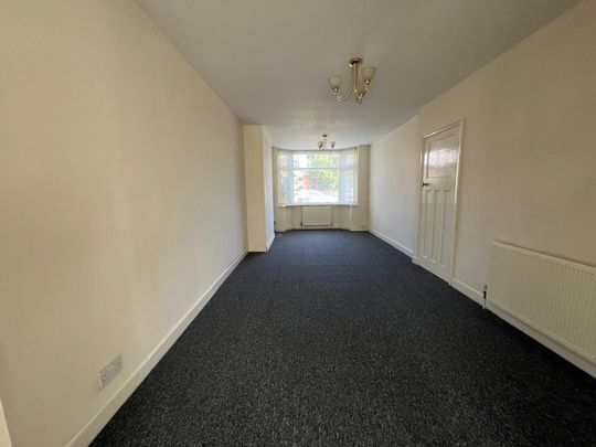 3 Bed Terraced House, Poitiers Road, CV3 - Photo 1