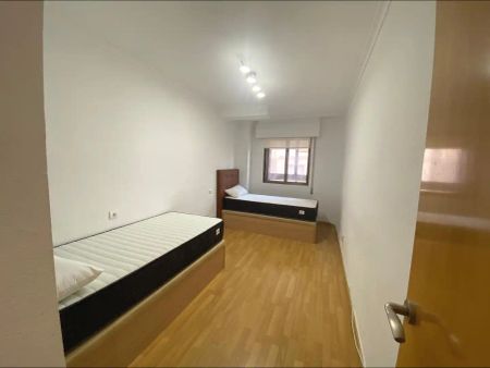 Piso de alquiler en Calle Foglietti, Benalúa - Photo 5
