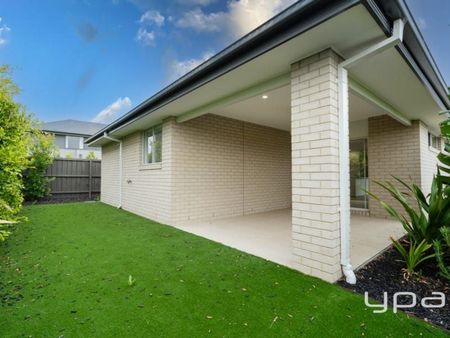 14 Hillview Road, GREENVALE - Photo 3