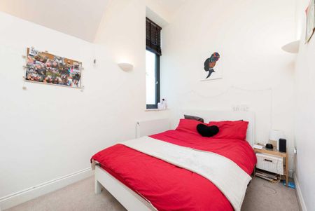 3 bedroom apartment to rent - Photo 4