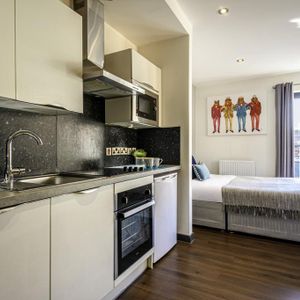 1 bedroom flat to rent - Photo 2