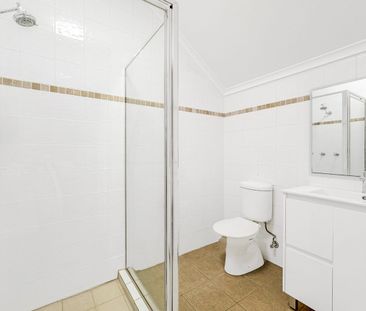 Remarkable, Aesthetically Pleasing & Recently Refurbished Triple St... - Photo 4