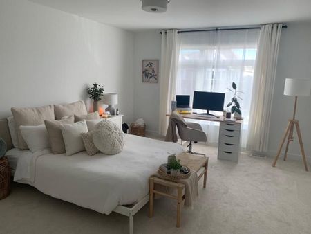 For Lease - 2400 Goldhawk Drive, Stittsville - Munster - Richmond, Ontario - Photo 4