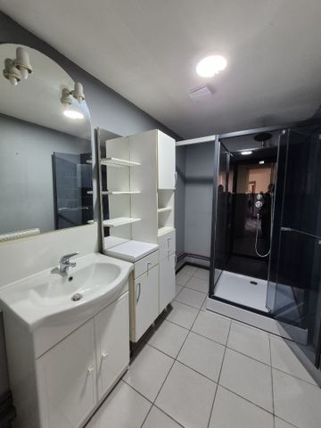Location Maison 3 pièces 80m² LENS 62300 - Photo 4