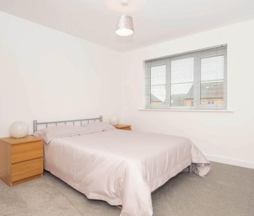 2 bedroom Flat To Let - Photo 5