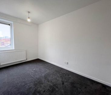 4 bedroom terraced house to rent - Photo 1