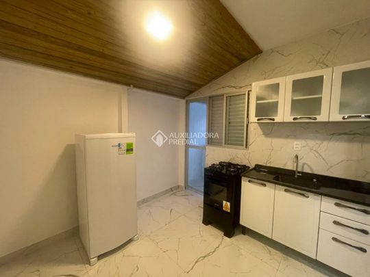Apartamento com 1 quarto e 30m² para alugar em Barreiros, São José. - Photo 1