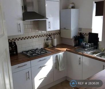 2 bedroom maisonette to rent - Photo 4